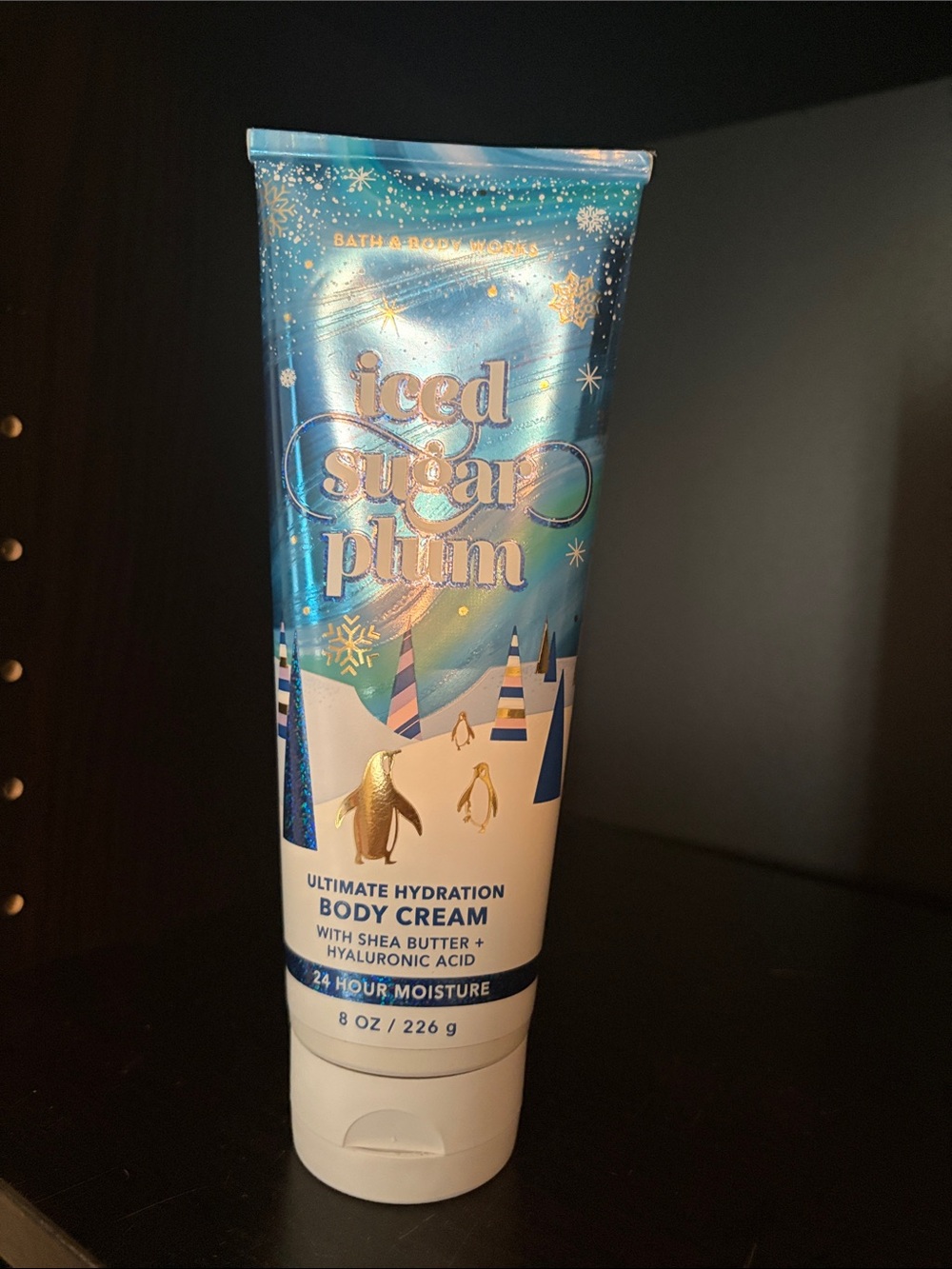 Bath & Body Works Iced Sugar Plum Ultimate Hydration Body Cream - Blue